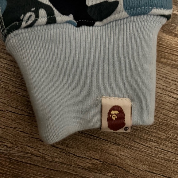 BAPE SHARK CAMO HOODIE FOR STEAL‼️ - Picture 6 of 8